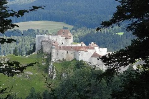 Point de vue de la Fauconnière, sur la route ou près de la route de « Circuit familial dans le Haut-Doubs »