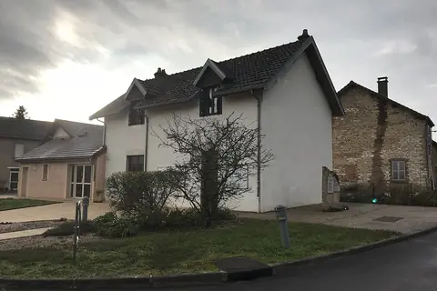 Bans, sur la route ou près de la route de « La route des brasseurs »