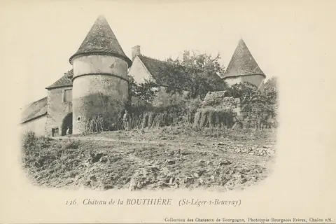 Château de la Bouthière, sur la route ou près de la route de « Parcours de découverte culturelle : d’Autun à Bibracte »