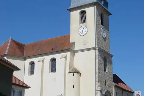 Église Saint-Alban de Chemaudin, sur la route ou près de la route de « Route gourmande au fil du Doubs »