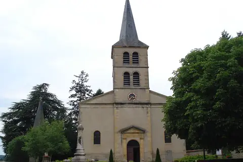 Saint-Christophe-en-Brionnais, sur la route ou près de la route de « Route gourmande dans le Brionnais »