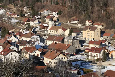 Les Gras, sur la route ou près de la route de « Route gourmande dans le Haut-Doubs »