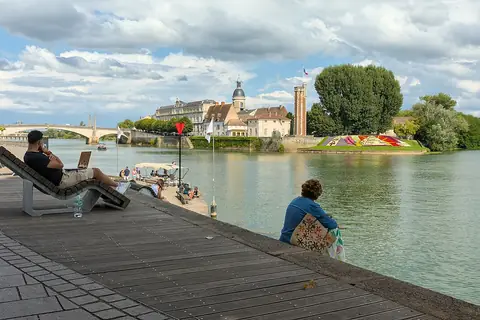 Chalon-sur-Saône, sur la route ou près de la route de « Route gourmande en Bourgogne du sud »